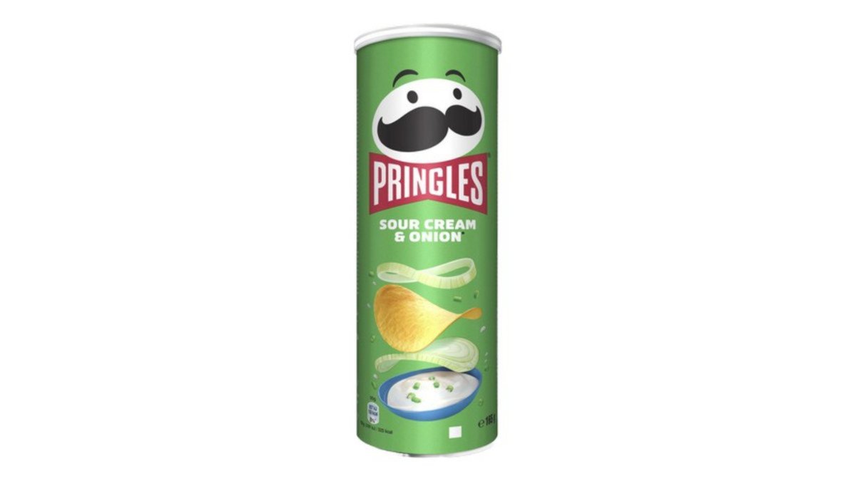 Pringles chips sour cream and onion