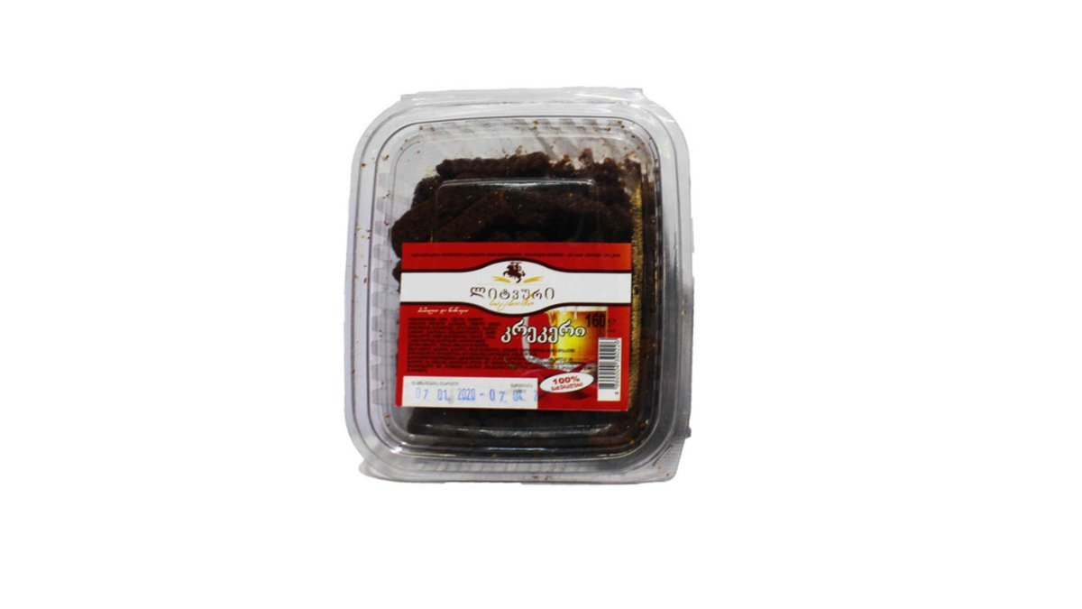 Crackers with pepper